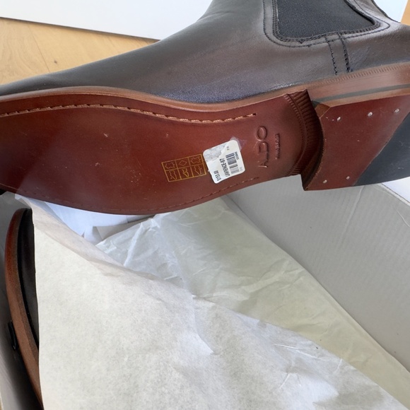 Aldo - Lawrence - Chelsea Boot- Black - 10.5 - New/Never Worn